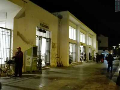 Il mercato del pesce di Mola di Bari: uno dei tanti in cui viene venduto pesce di dimensioni ridotte